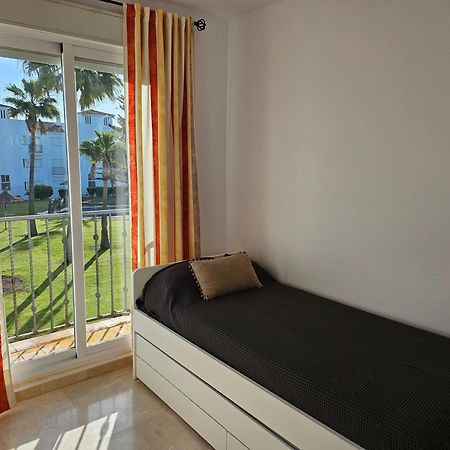 3 Bedrooms With Pool & Parking, Close To Sea And Gibraltar Manilva Exteriör bild