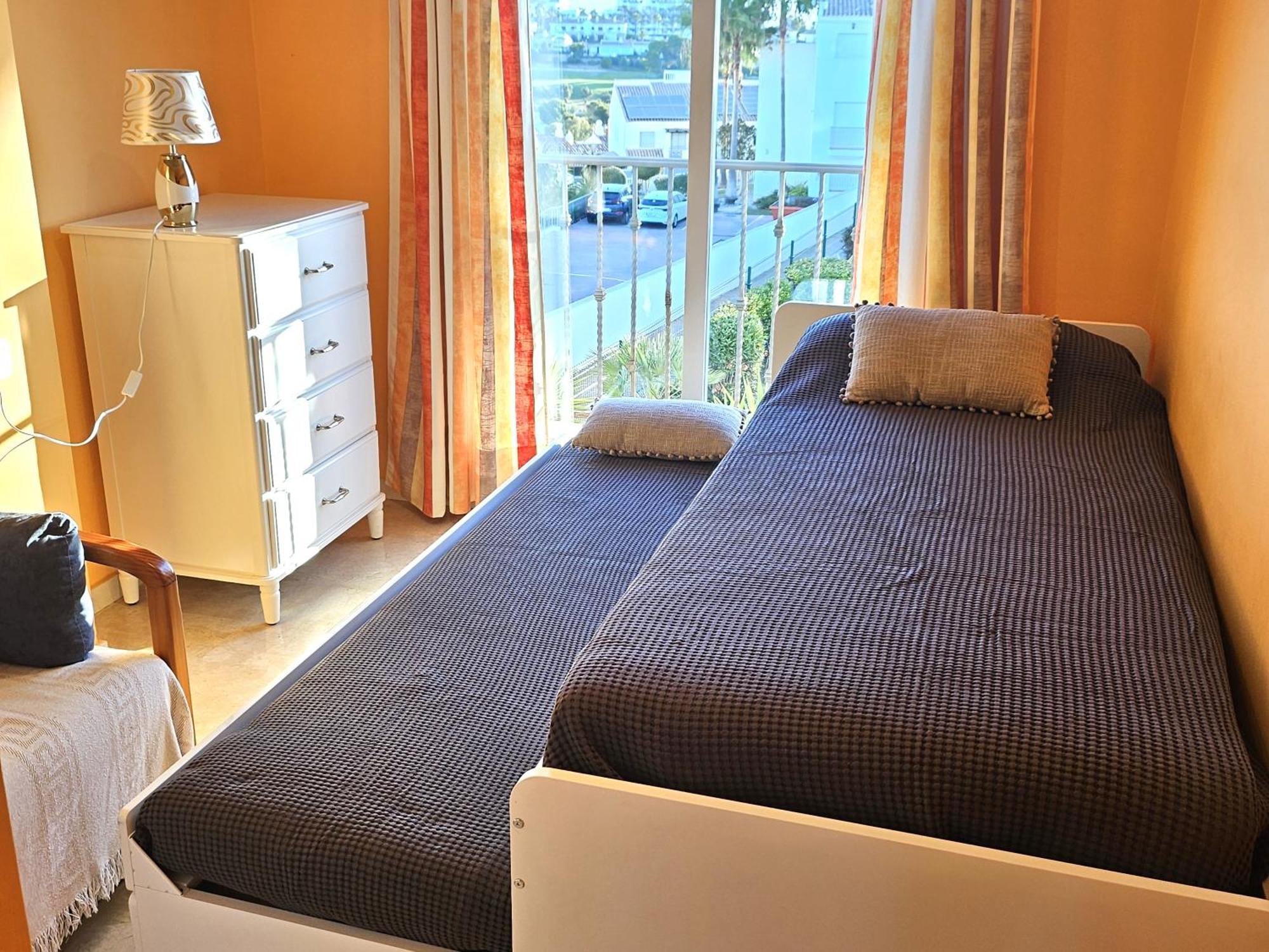 3 Bedrooms With Pool & Parking, Close To Sea And Gibraltar Manilva Exteriör bild