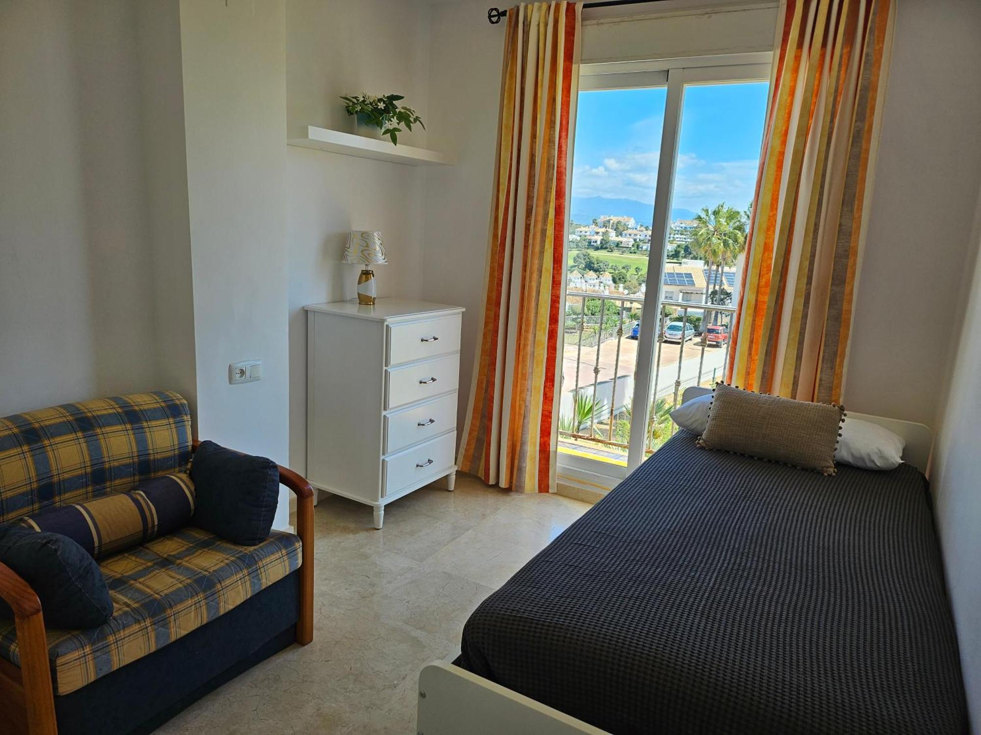3 Bedrooms With Pool & Parking, Close To Sea And Gibraltar Manilva Exteriör bild